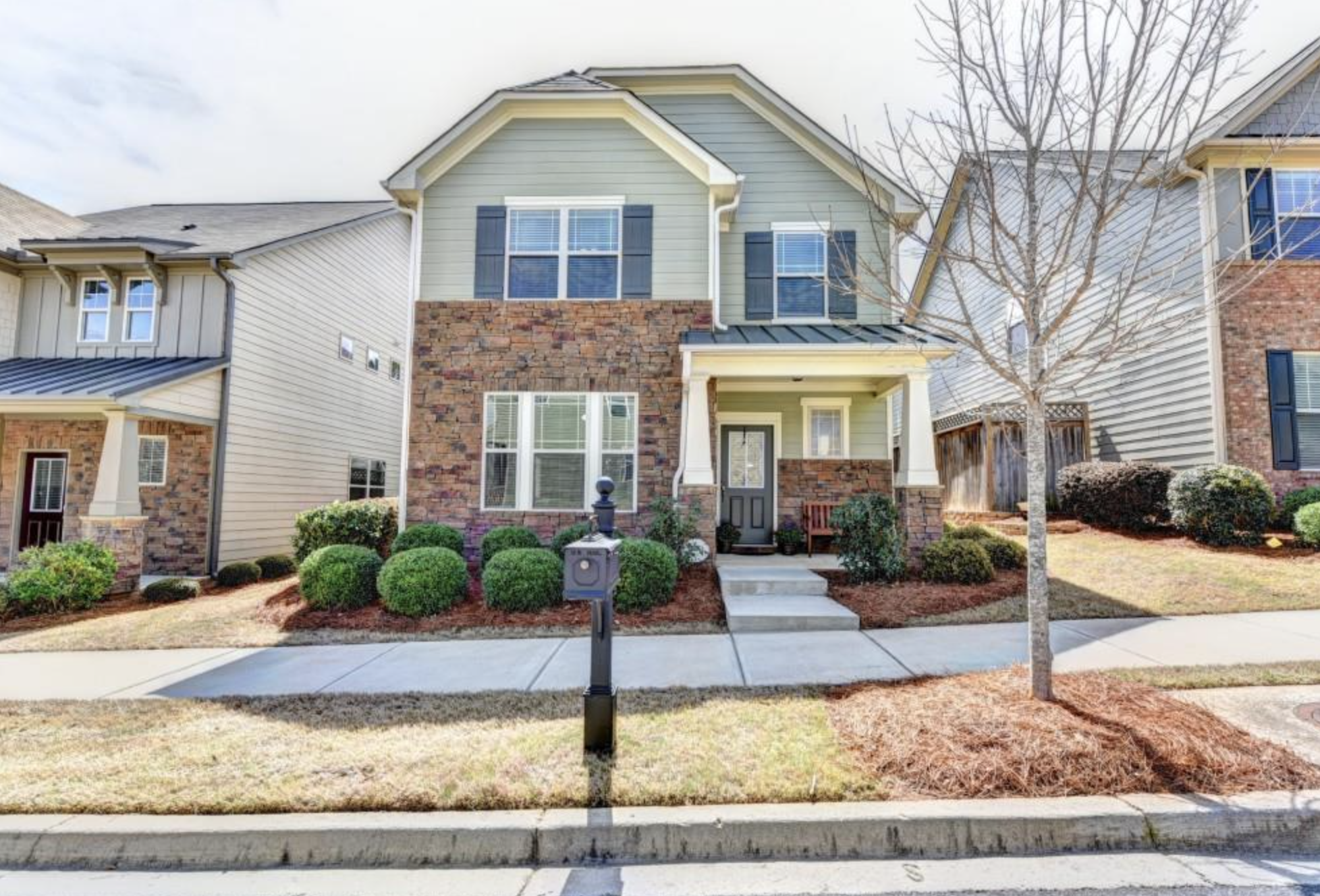 Property main image